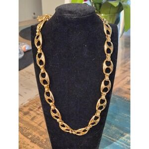 Vintage Gold Tone Chunky Oval Link Statement Necklace Ribbed Accents 1980s Style